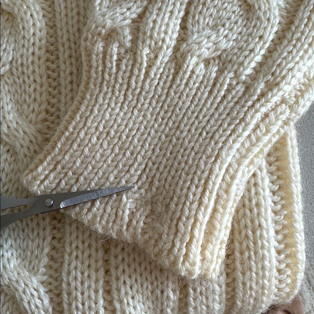 WoolOvers Men’s XL Fisherman Cable Knit Wool Sweater Cream Ivory Aran Pullover - Picture 8 of 13